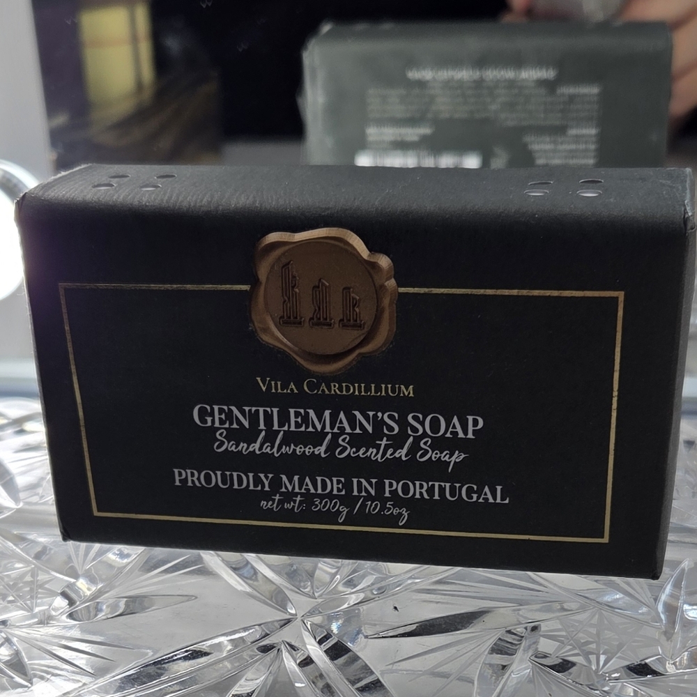 Vila Cardillium Gentleman’s Soap – Sandalwood Scented (10.5 oz) Made in Portugal
